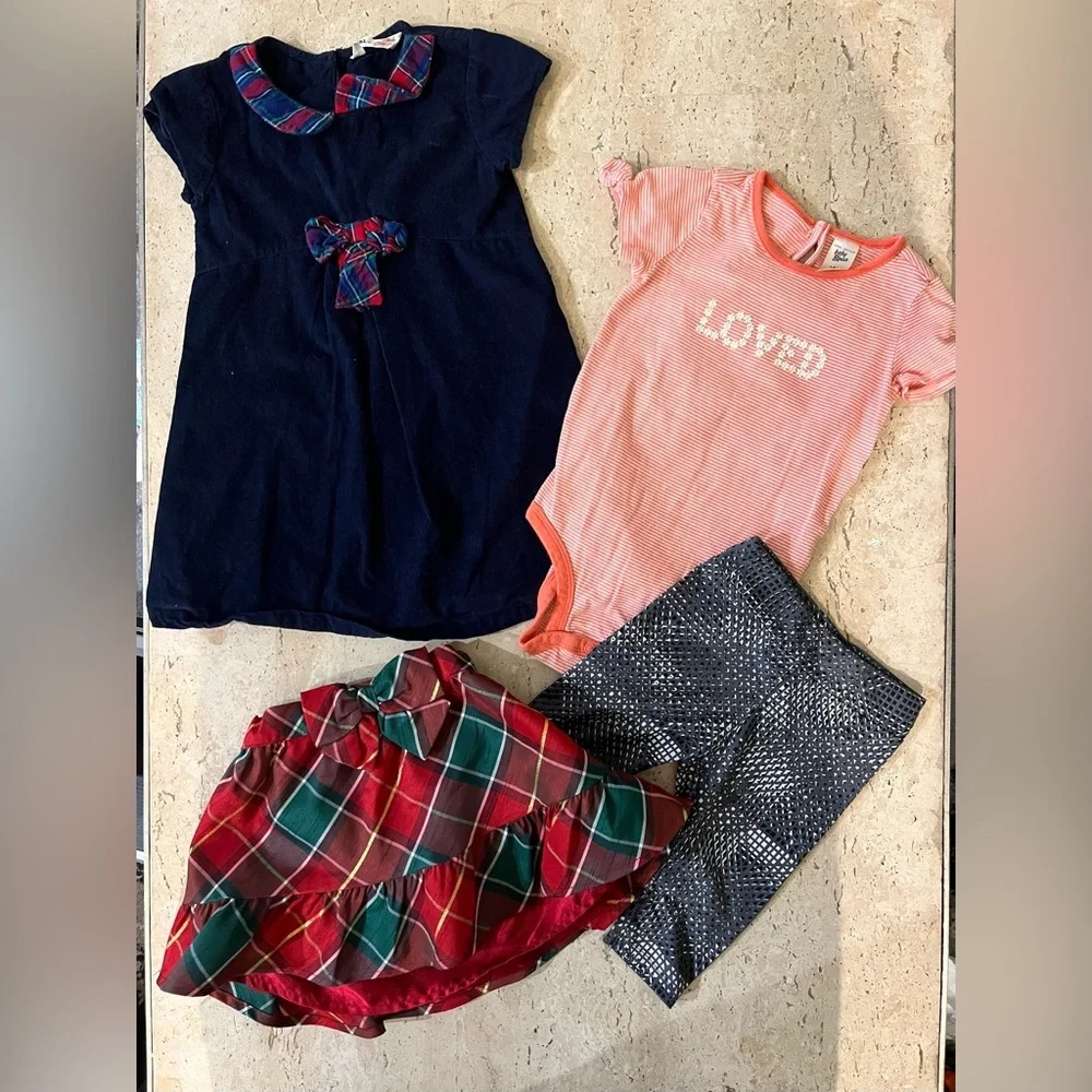 Girl’s Cloths Bundle 12-18 Months Dresses, Shirts, Pants,Skirts, Sleepsack  9 Pc - Picture 6 of 8